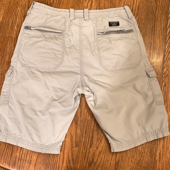 Armani exchange cargo style shorts - Picture 6 of 9